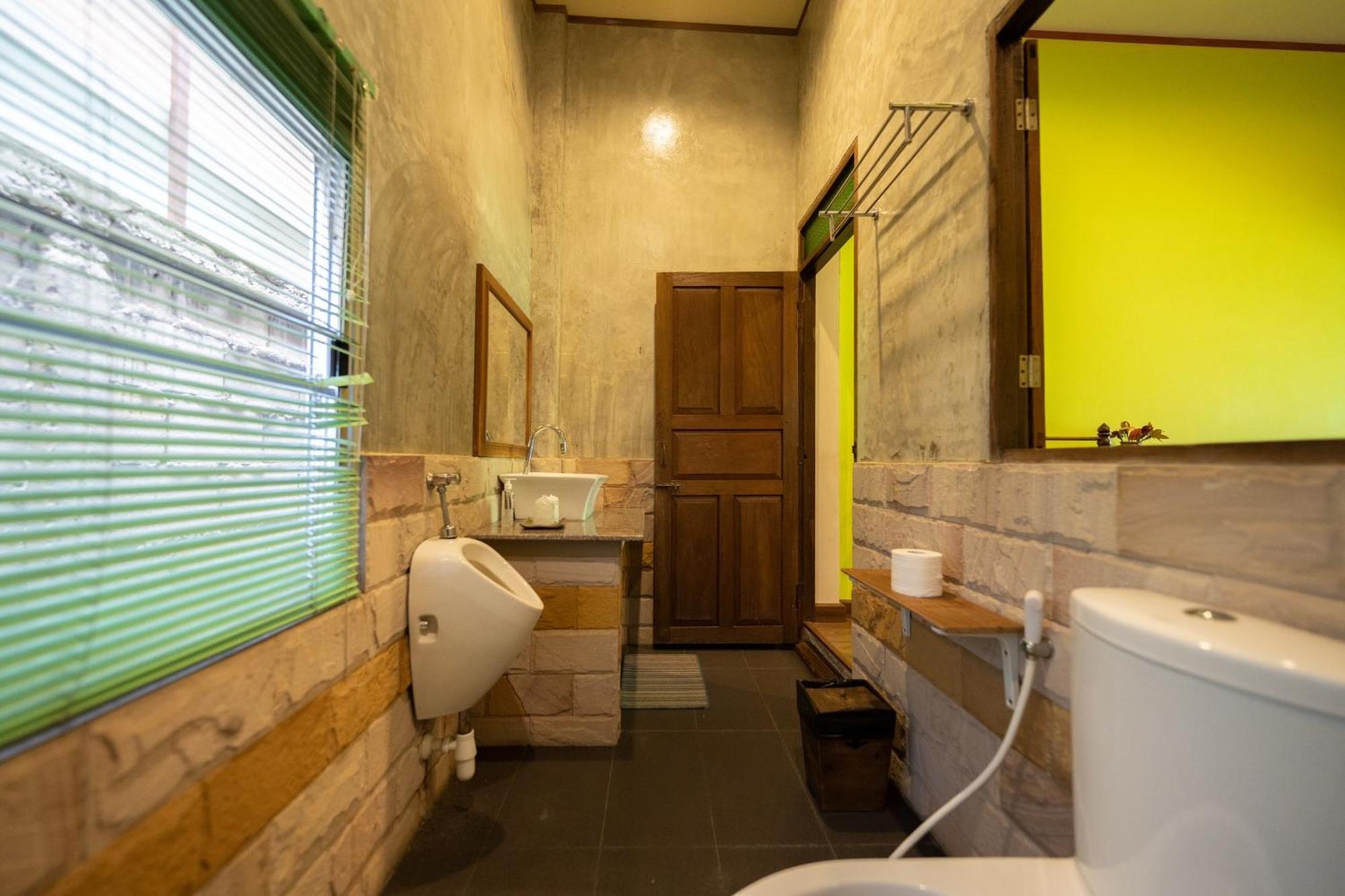 Wanmai House Apartment Chiang Mai Bagian luar foto